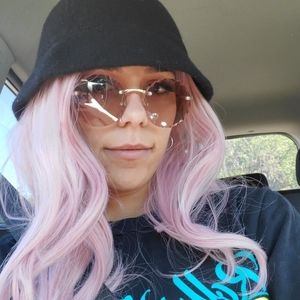 Meet your Posher, Randi